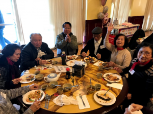 共同重温着昔日的美好时光